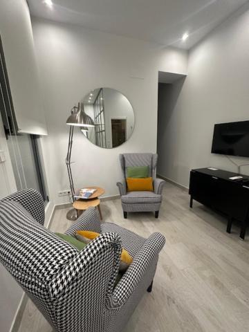 Apartamento Casa De Huespedes Almirante Madrid Exterior foto