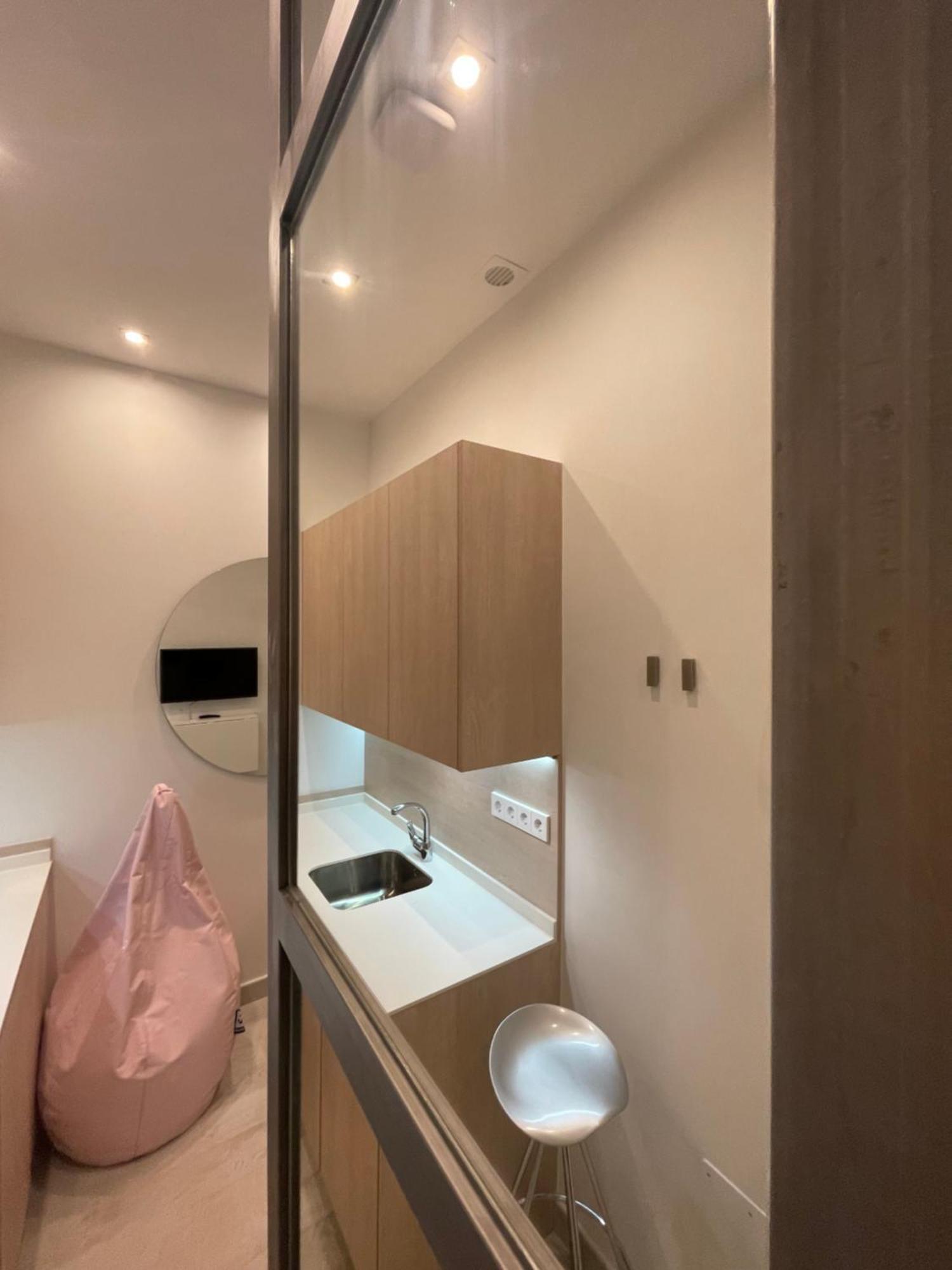 Apartamento Casa De Huespedes Almirante Madrid Exterior foto